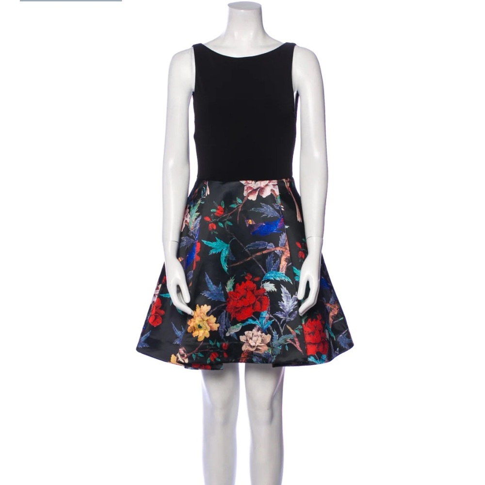Alice + Olivia - Amabel Floral Print Dress